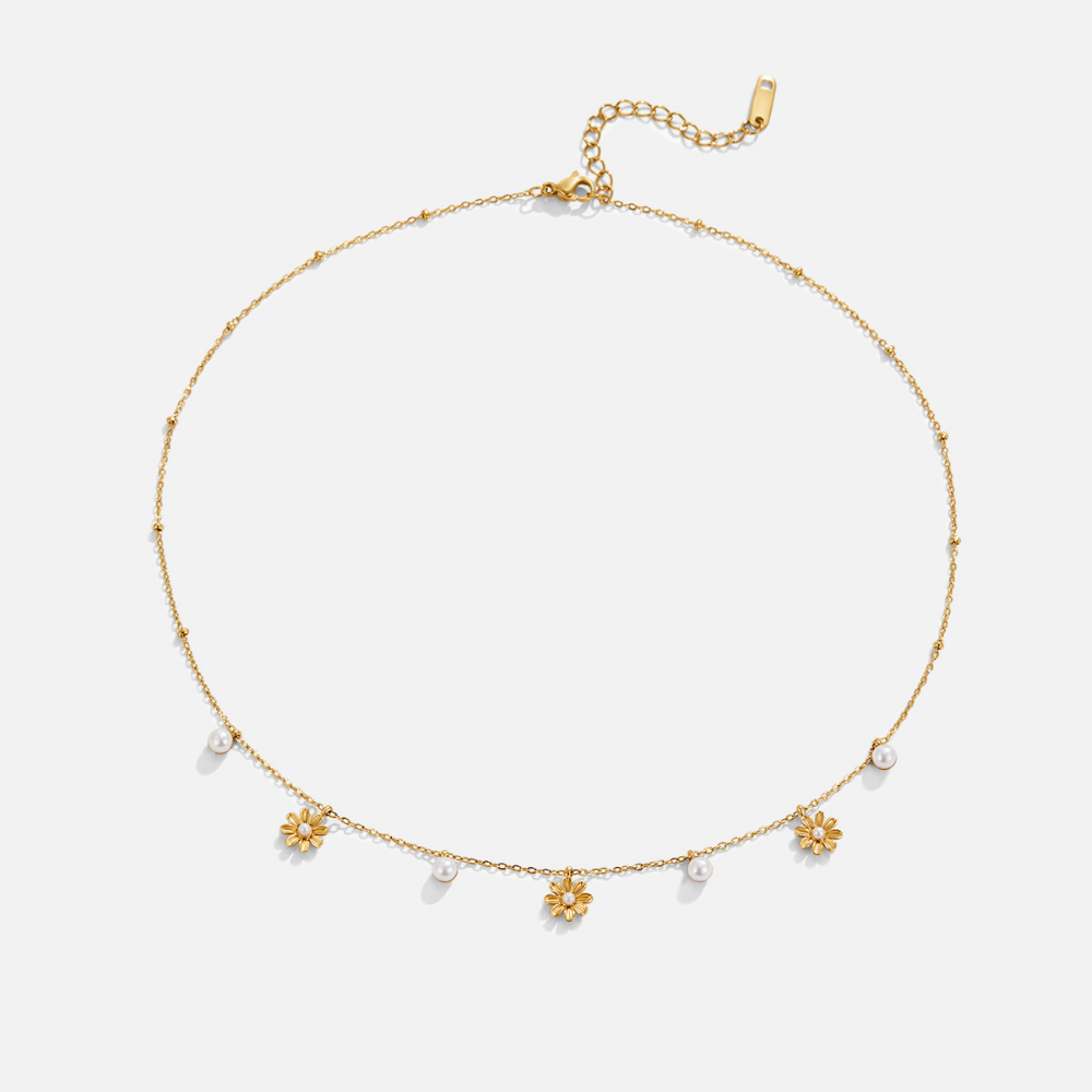 Jesenný collier s kvetmi a perlami