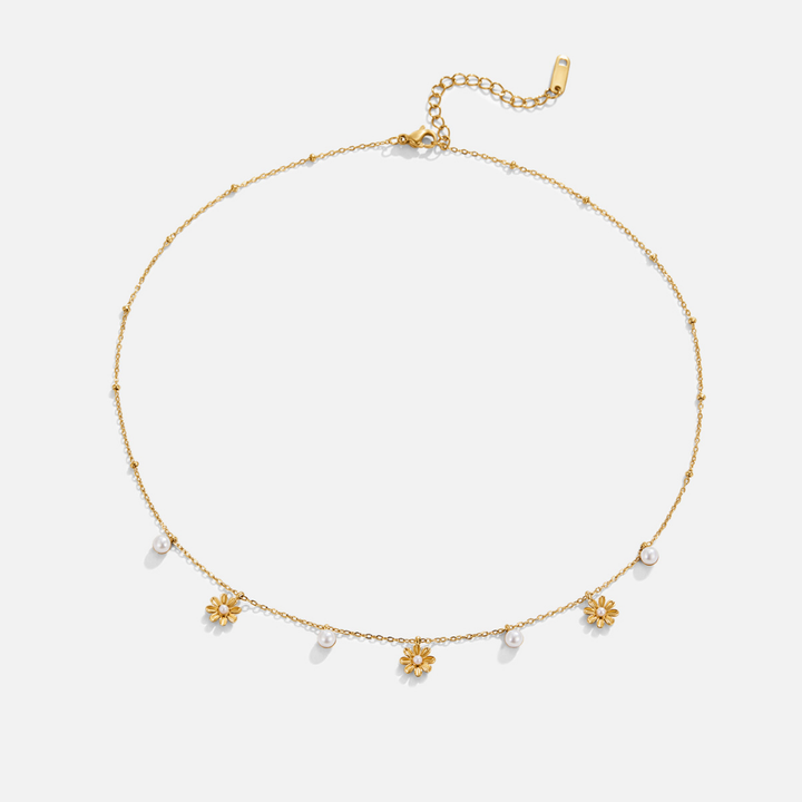 Jesenný collier s kvetmi a perlami