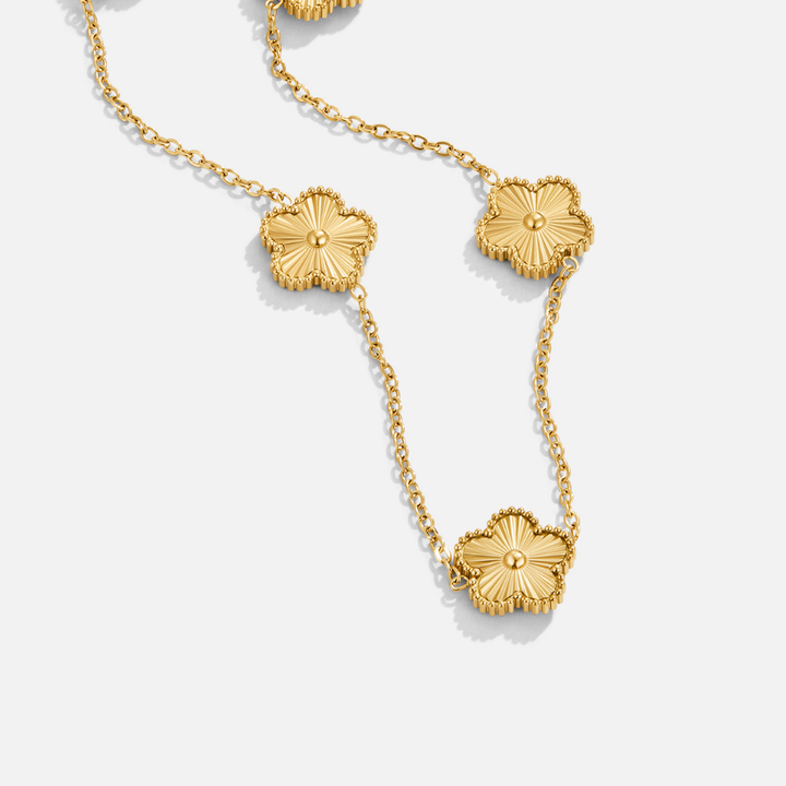 Collier doré Details