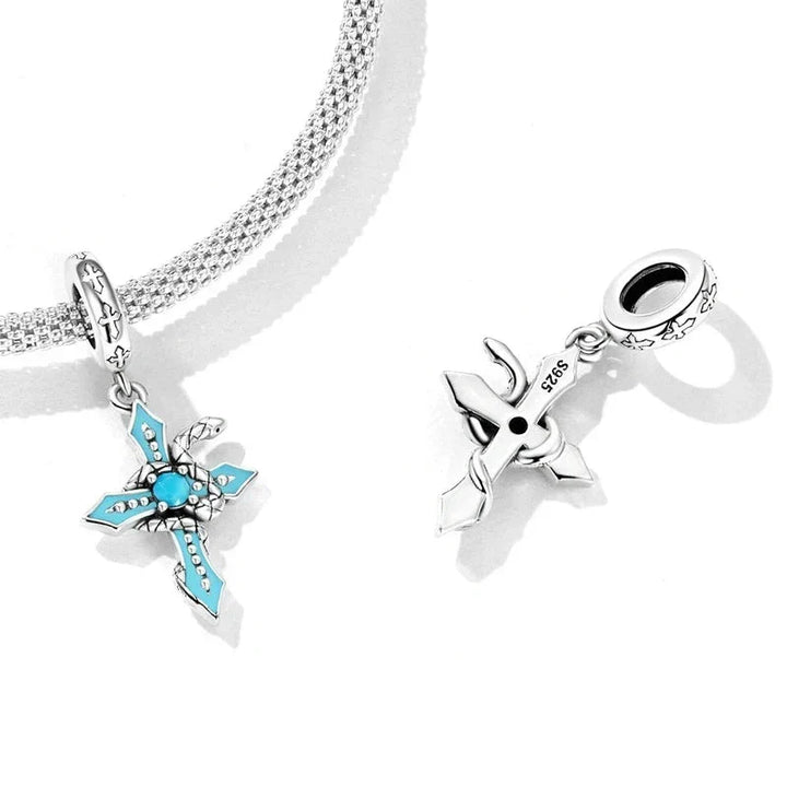 Charm Serpent avec croix - Maison Perle