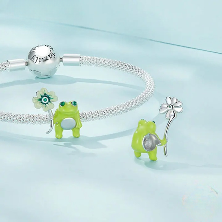 Charm Grenouille verte - Maison Perle