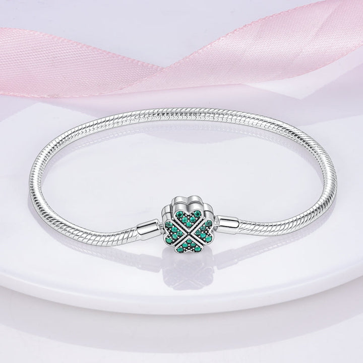 Bracelet avec Charm Trèfle à Quatre Feuilles