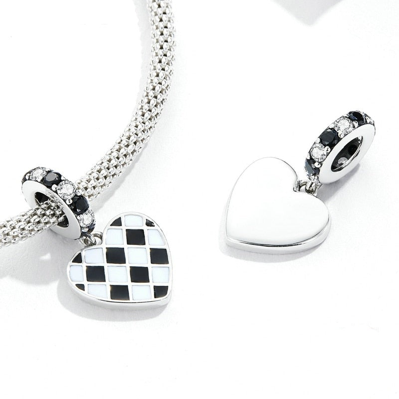Charm Cœur à Motif Damier – Maison Perle