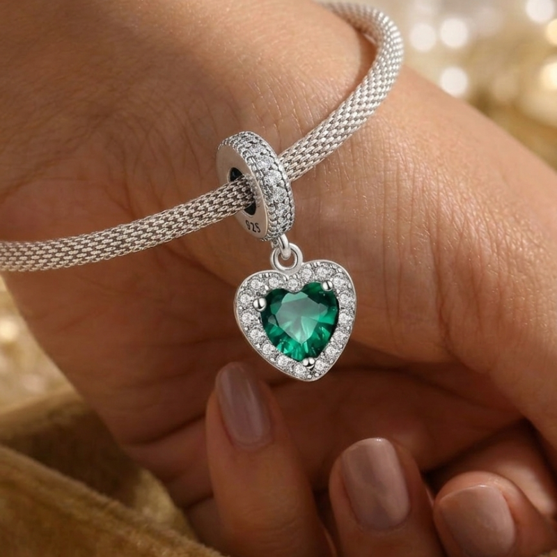 Charm Pendant Cœur Vert – Maison Perle