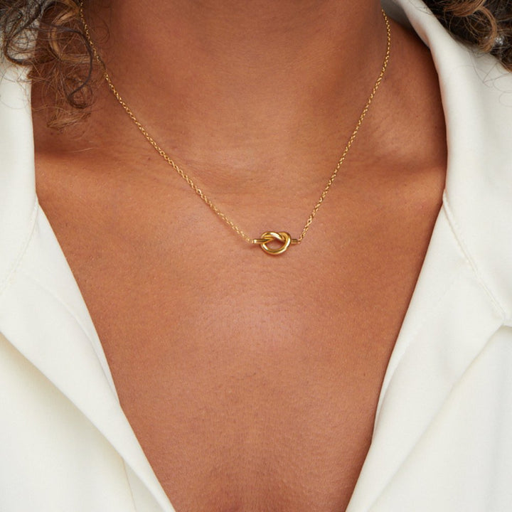 Collier Adela s uzlom