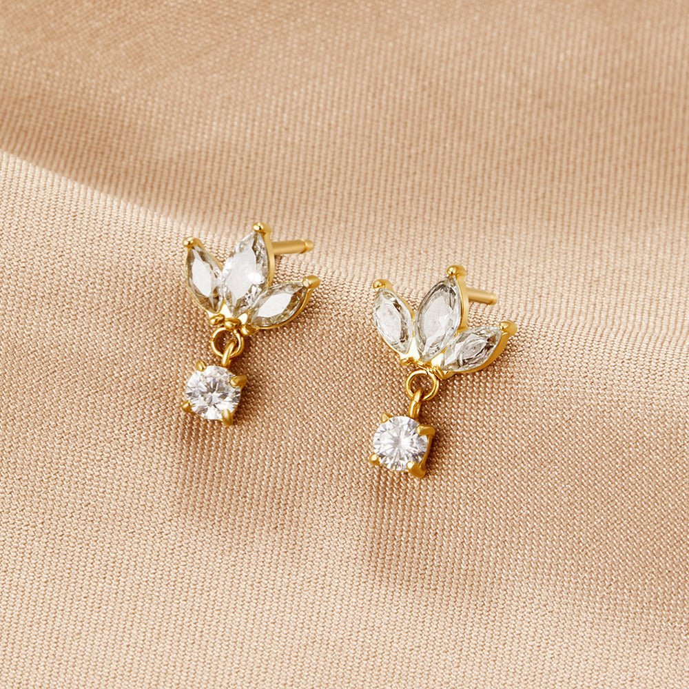 Boucles d’oreilles Amara fleur en cristal blanc
