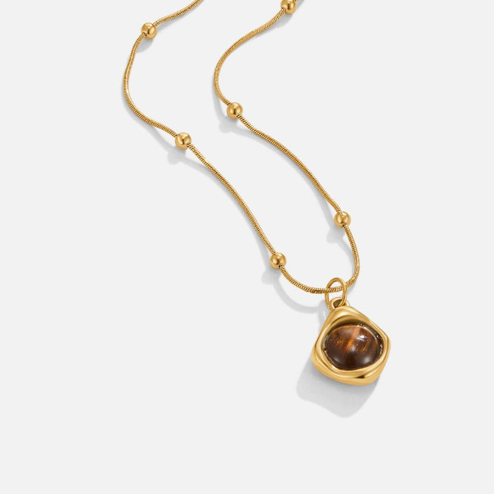 Collier s jantárovým príveskom
