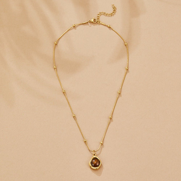 Collier s jantárovým príveskom