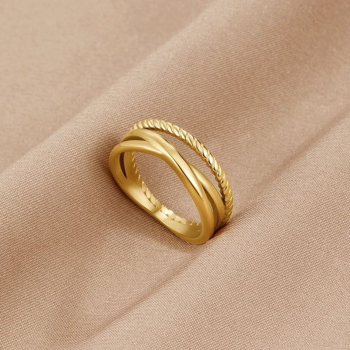 Bague Ara torsadée entrelacée