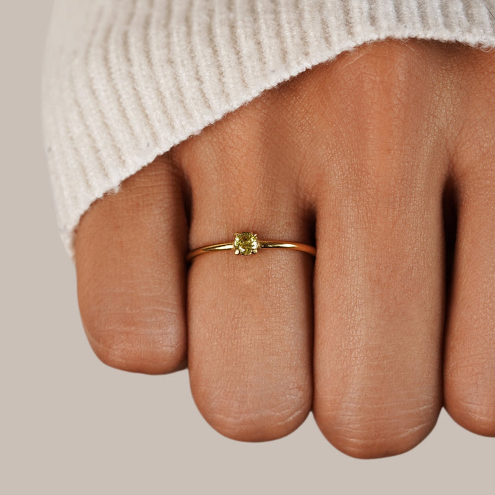 Bague août pierre de naissance 18K or