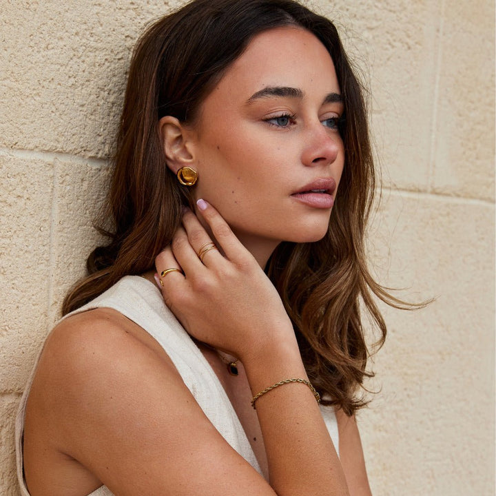 Boucles d’oreilles rondes dorées Ava