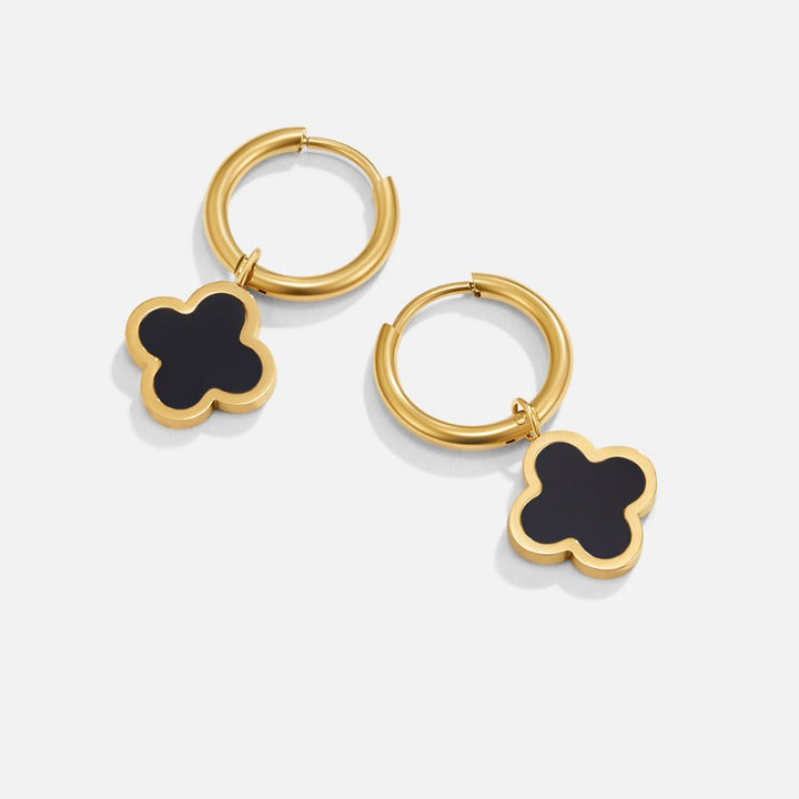Boucles d’oreilles noires trèfle