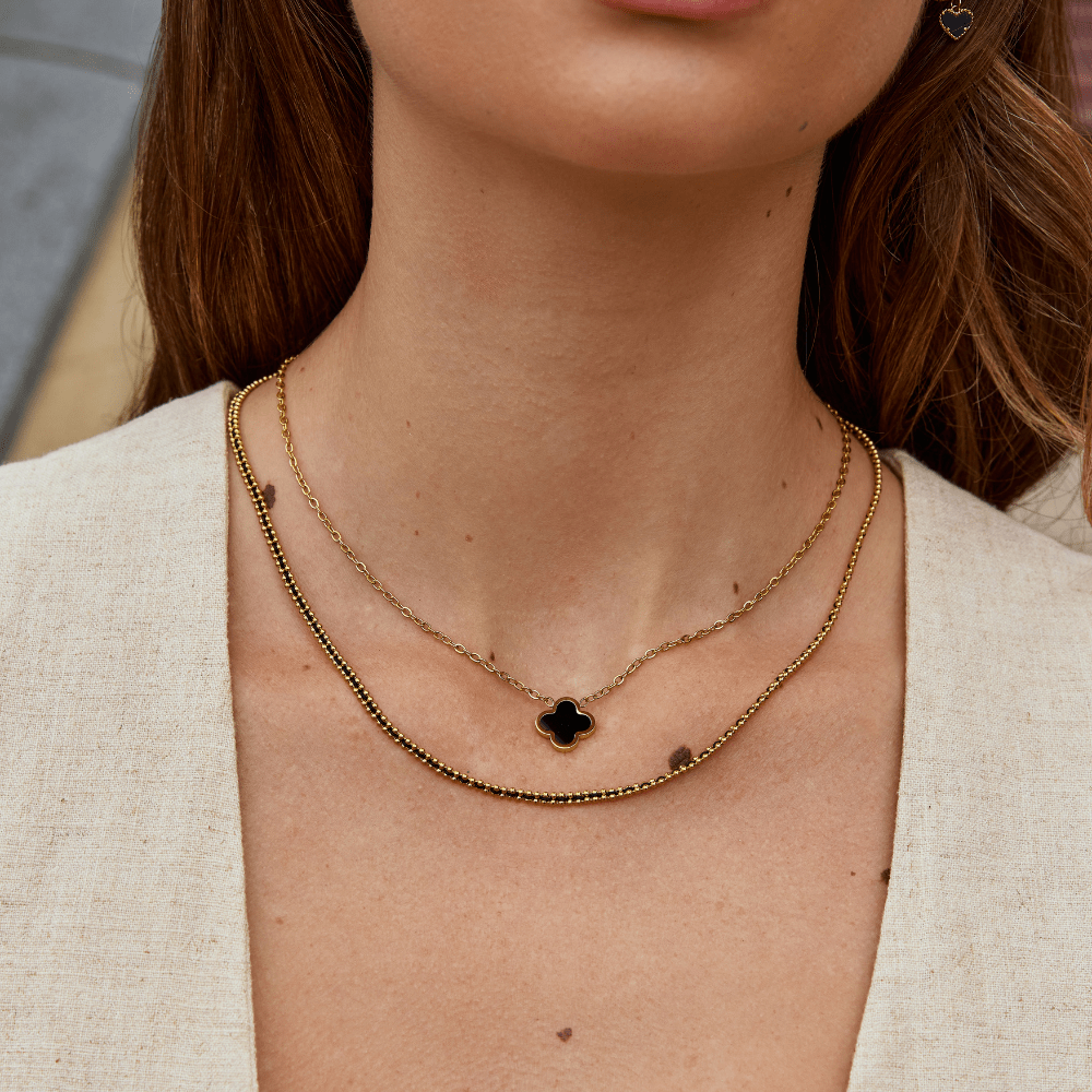 Collier trèfle noir