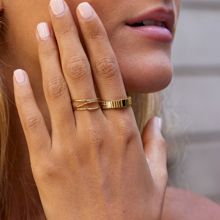 Bague noire cristal lisse