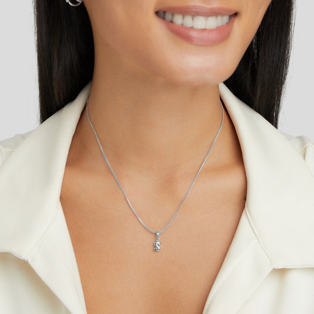 Collier lettre effet ballon