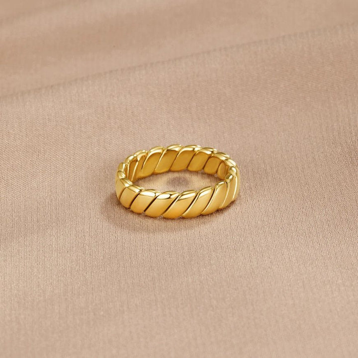 Bague Calira torsadée infini