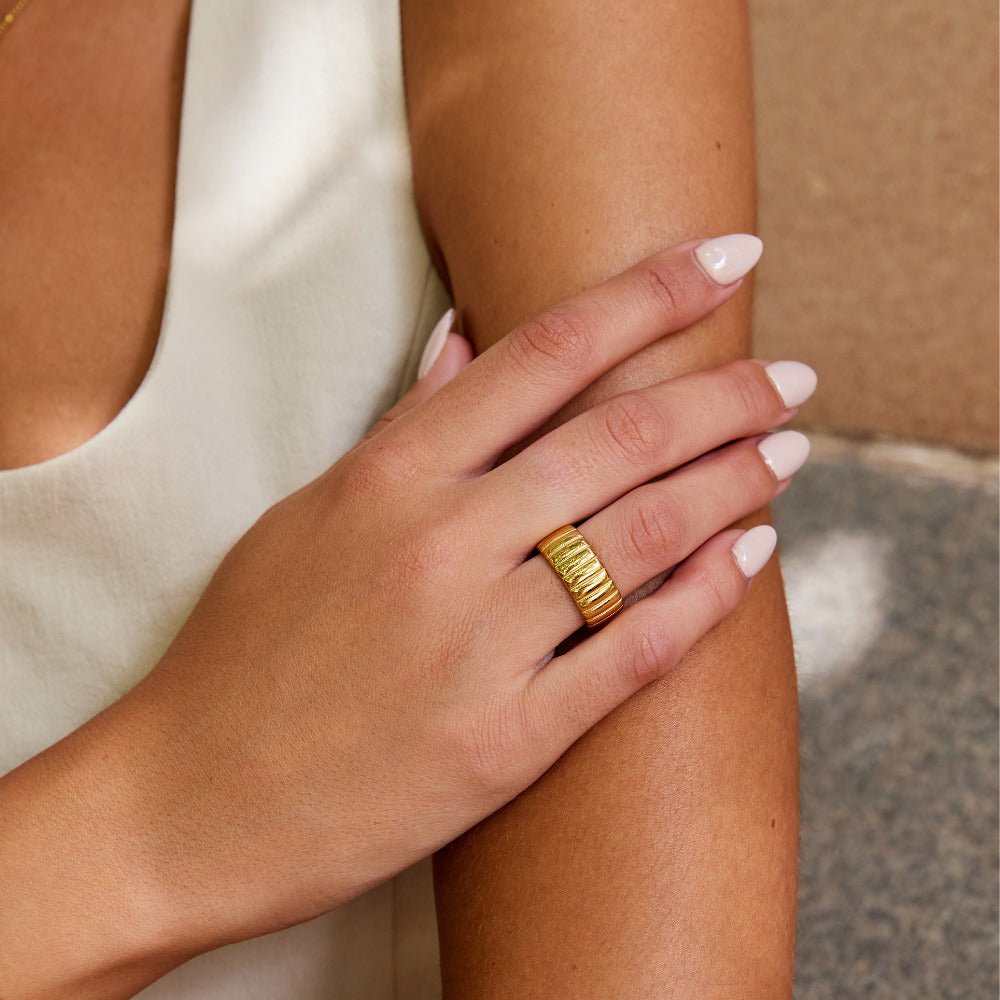 Bague large Calira dorée