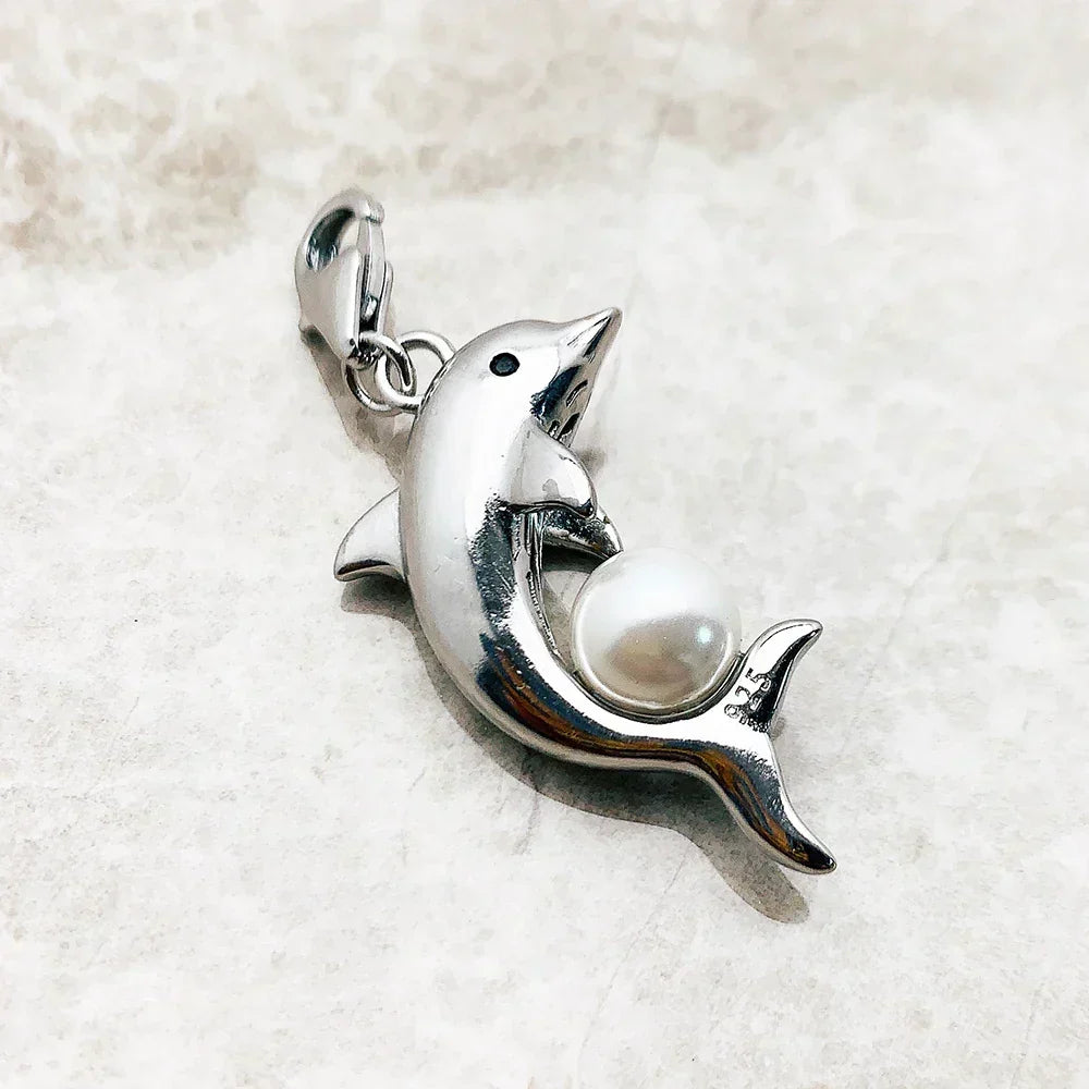 Charm pendant Dauphin - Maison Perle