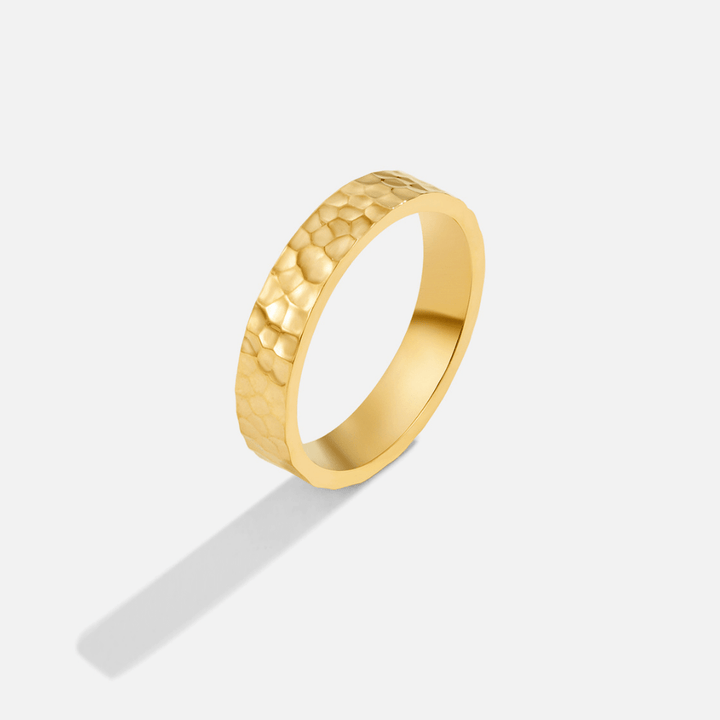 Bague Dorcas dorée martelée