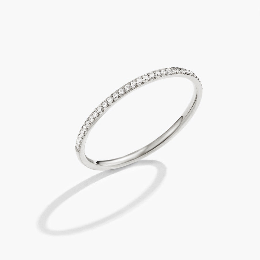 Bague argentée éternité cristal