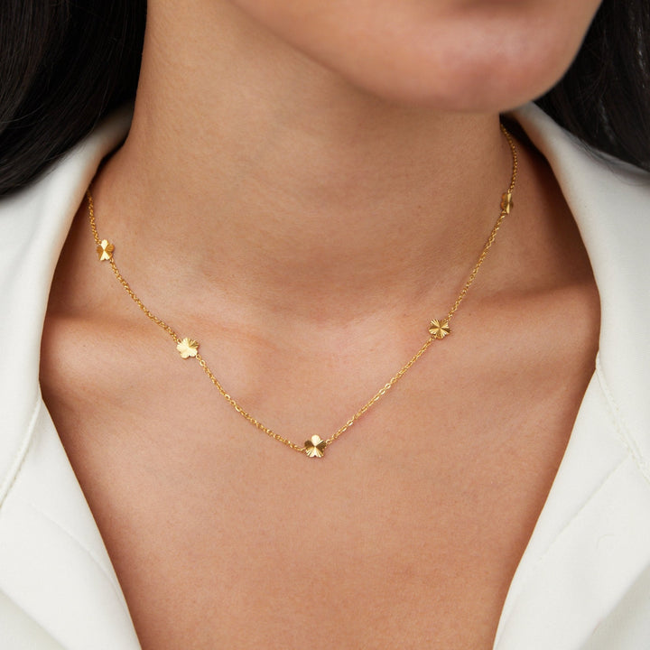 Collier Flower Power s retiazkou pozlátenou 18K zlatom