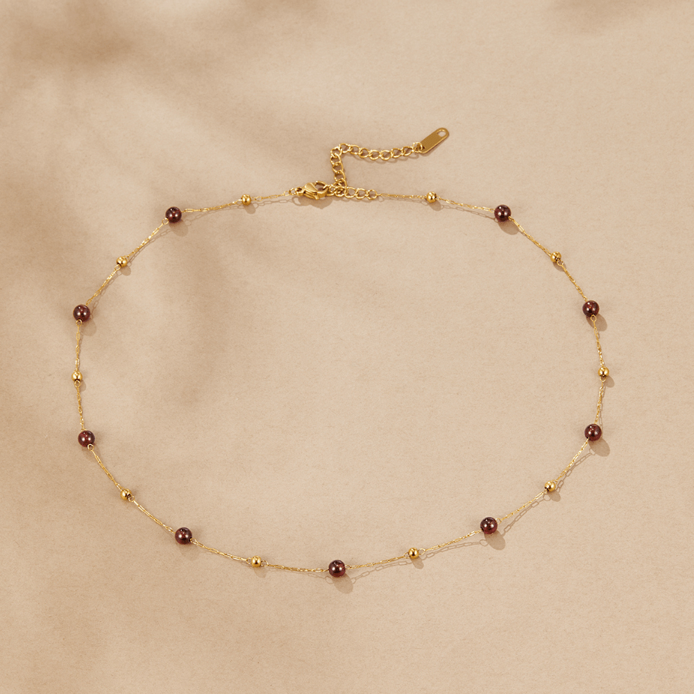 Collier z červeného granátu