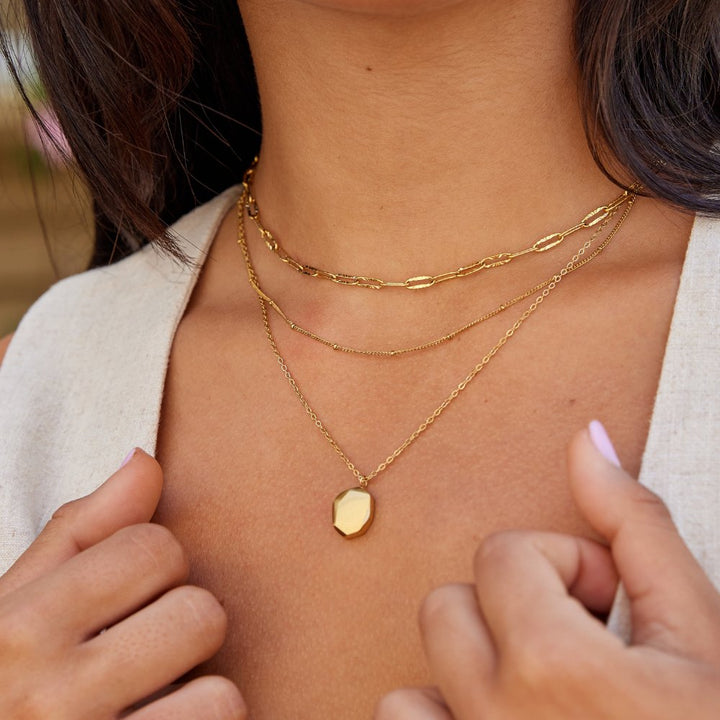 Géométrique pendentif na retiazke