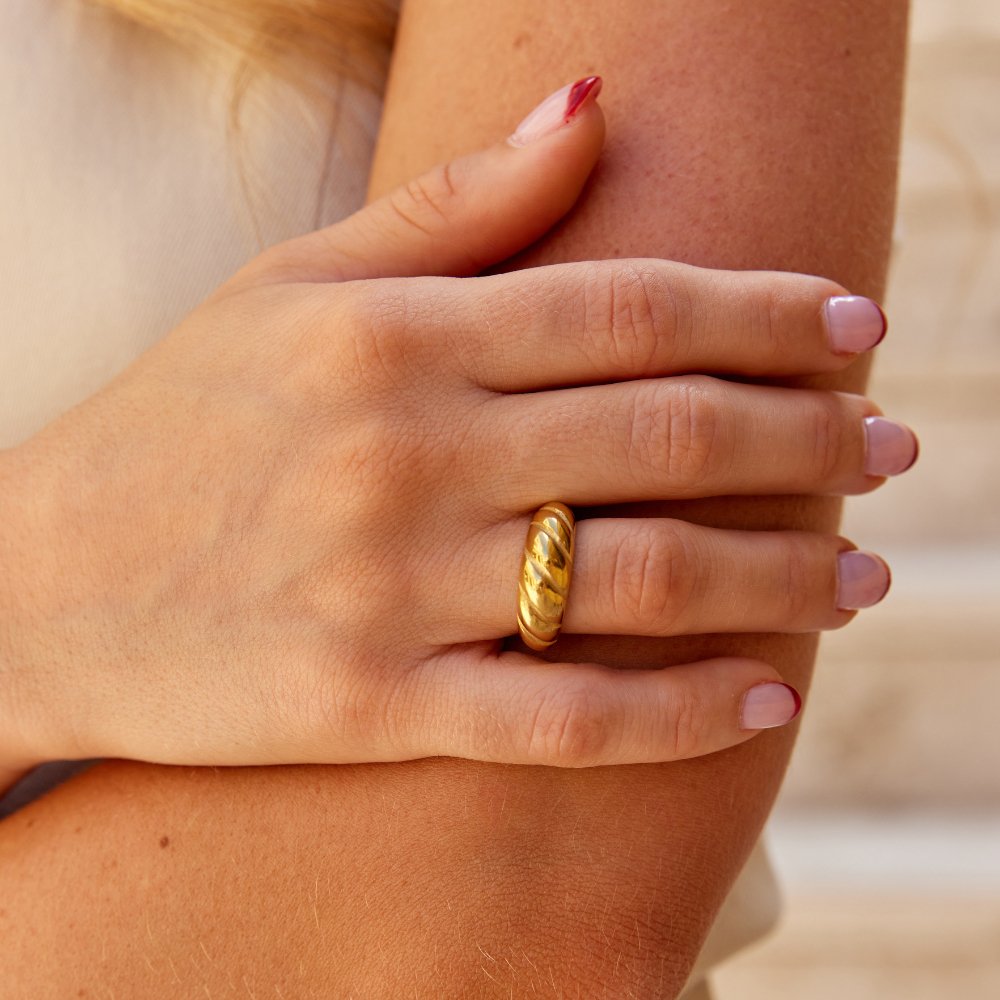 Bague dorée