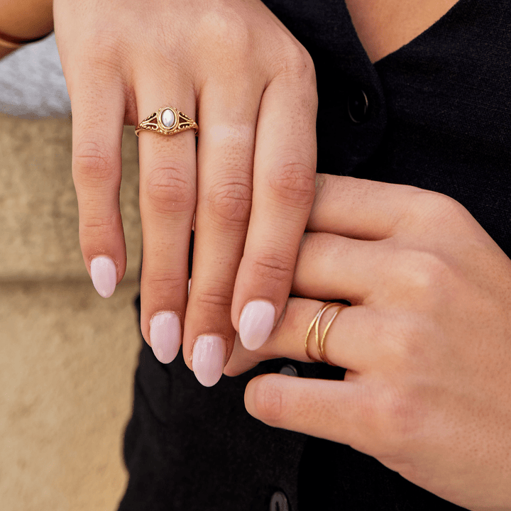 Bague dorée infini