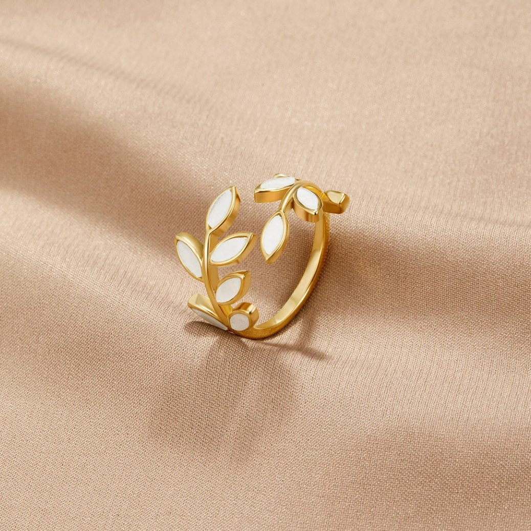 Bague dorée feuille