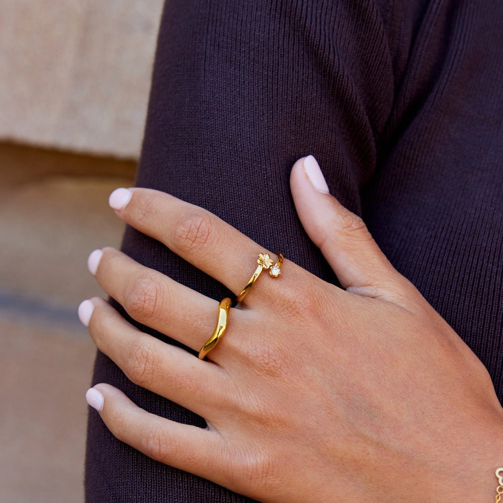 Bague dorée florale