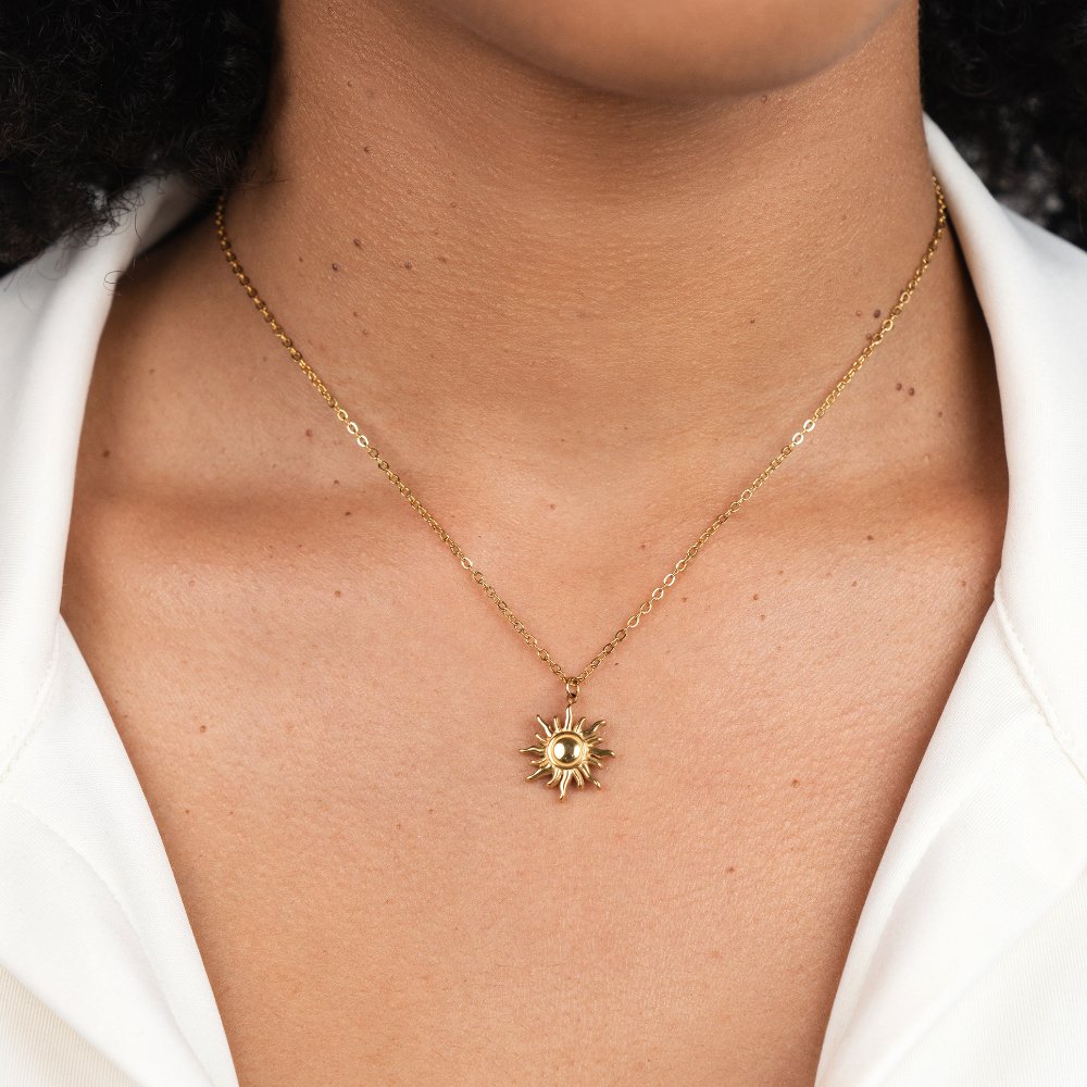 Pendentif soleil doré
