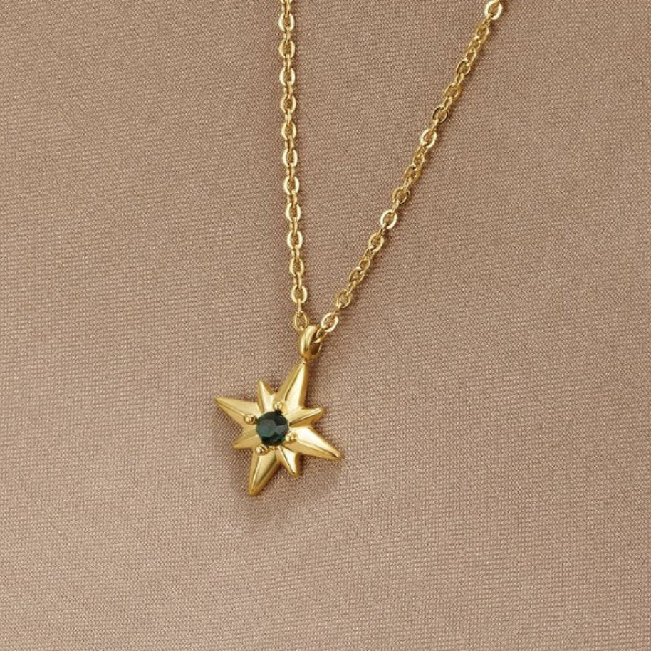 Collier Guiding Star avec cristal émeraude