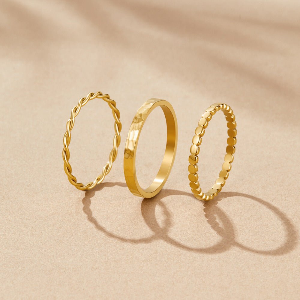 Bague Hella dorée empilée