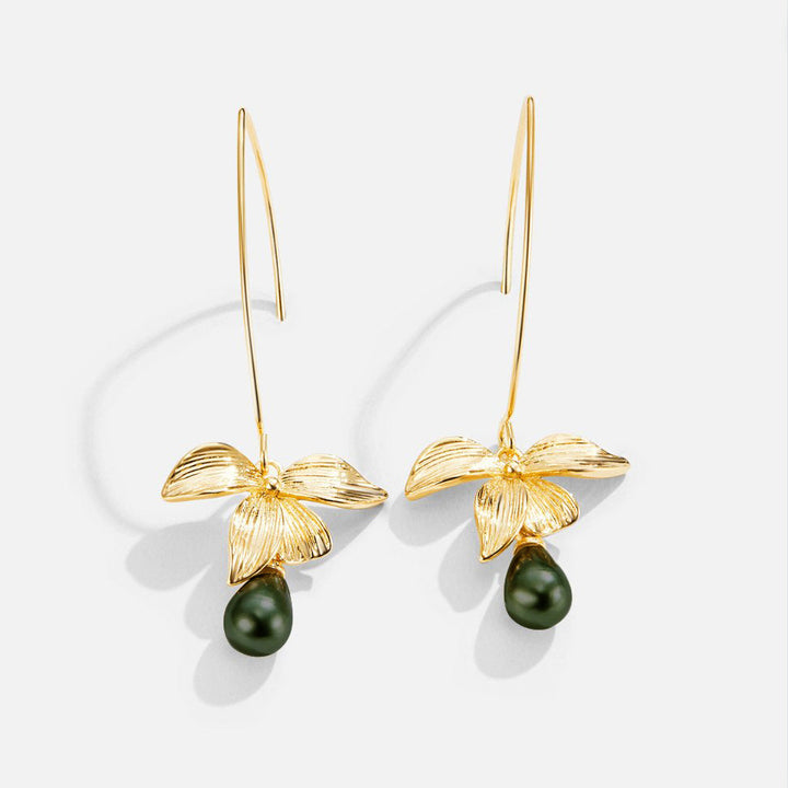 Boucles d’oreilles en perle de jade avec gouttes florales