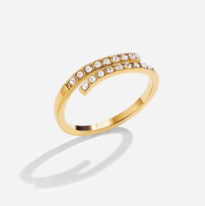 Bague dorée et cristal multirang enroulée