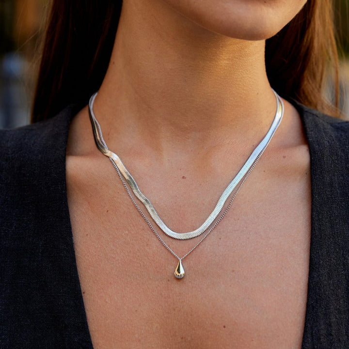 Bella multirang Collier argenté s kvapkou