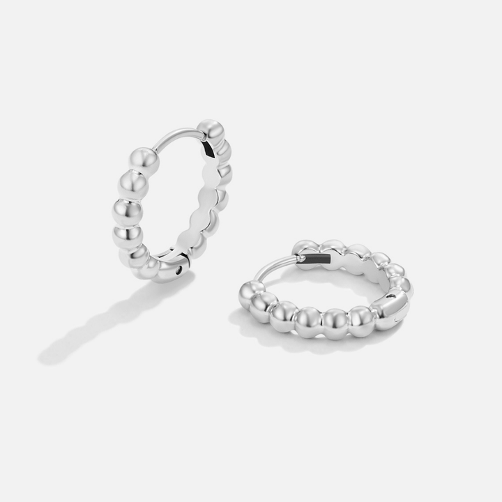 Boucles d’oreilles argentées Leona avec perles