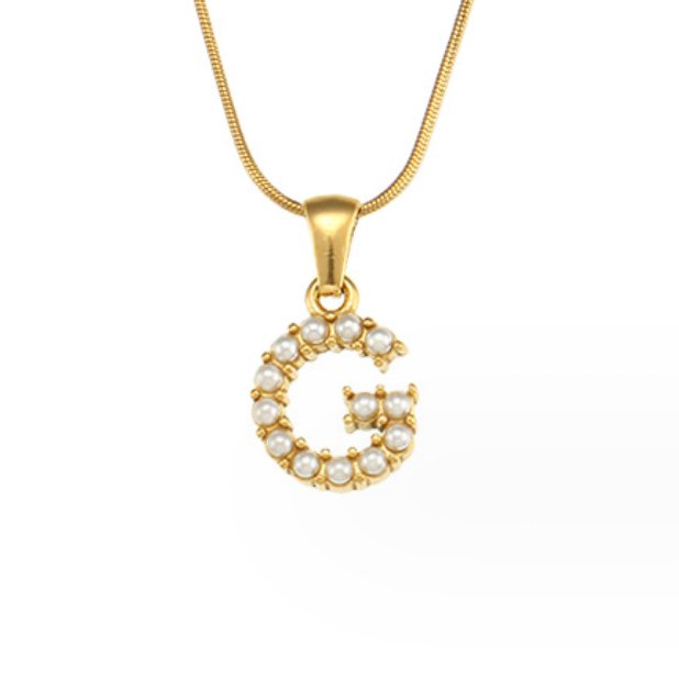 Collier s písmenami a perlami