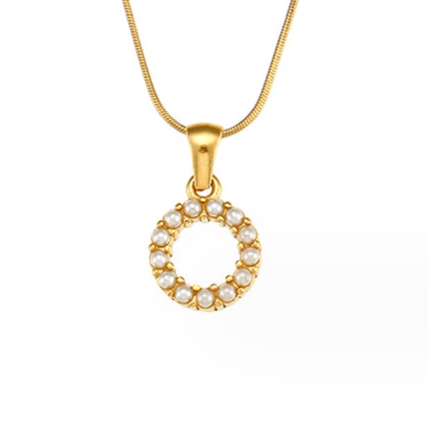 Collier s písmenami a perlami