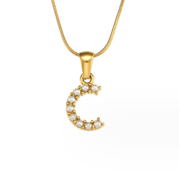 Collier s písmenami a perlami