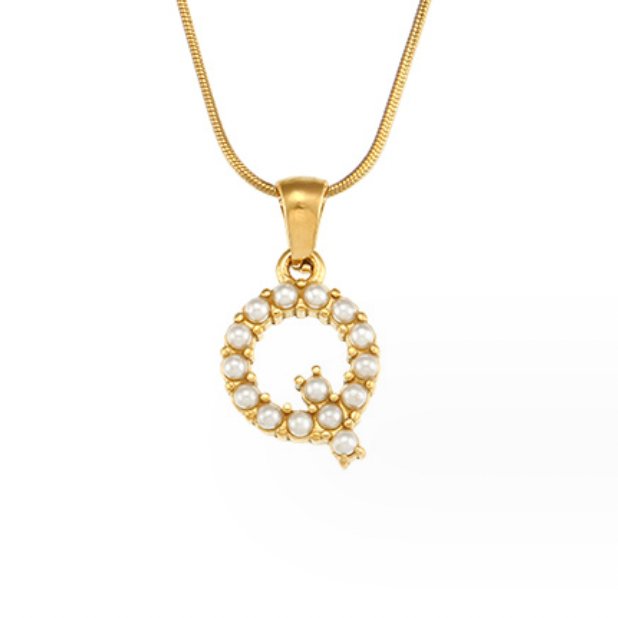 Collier s písmenami a perlami