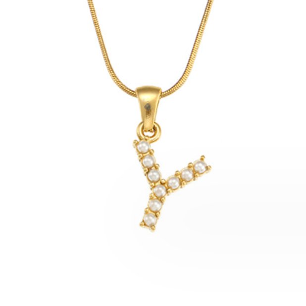 Collier s písmenami a perlami
