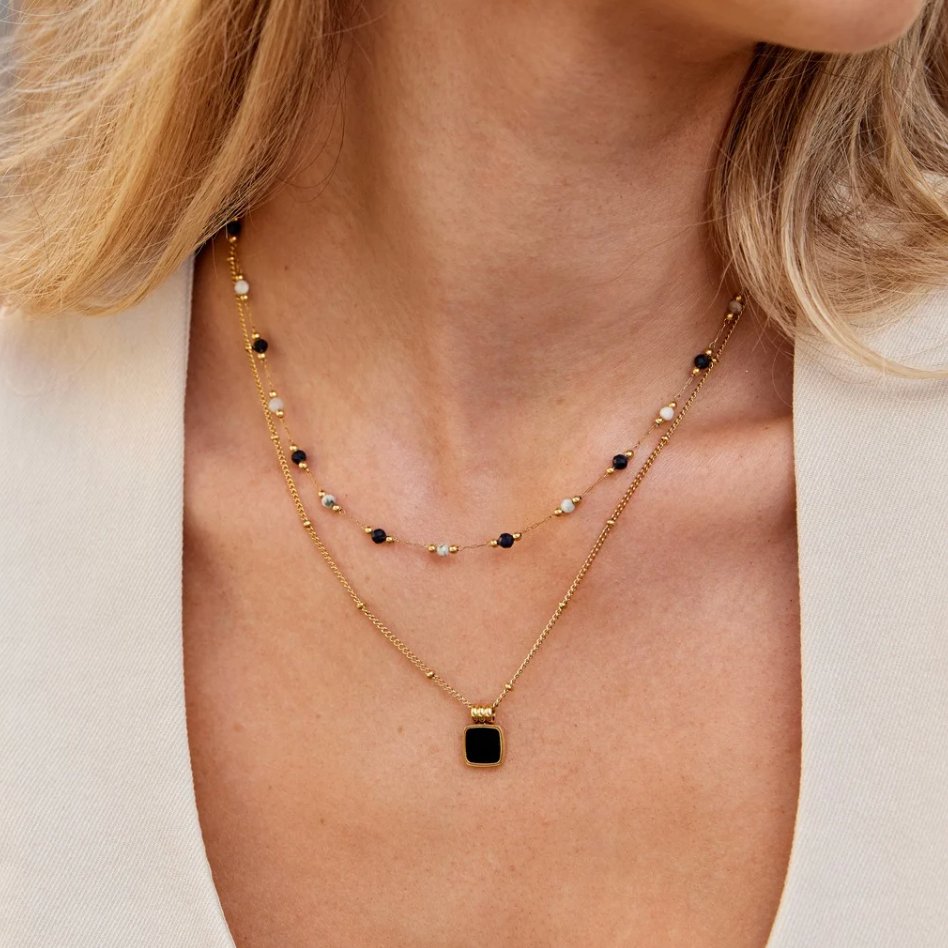 Lucia Noir Collier avec pendentif