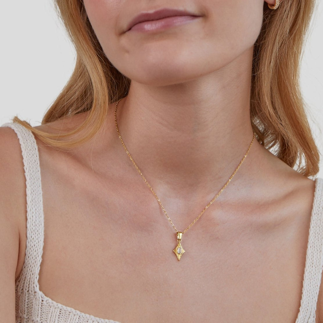 Luna Blanc opálový Collier doré