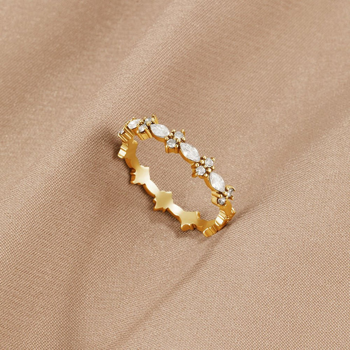 Bague élégante cristal dorée
