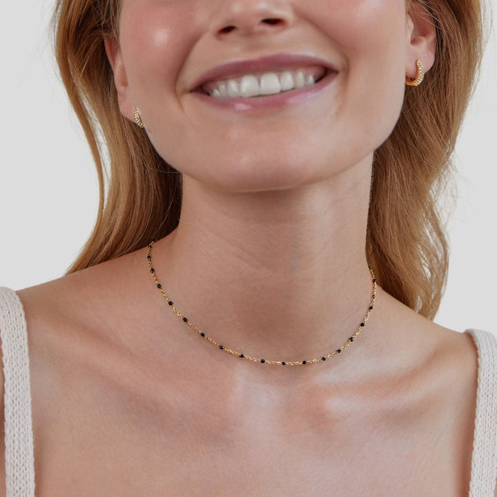 Mila Noir collier avec perles