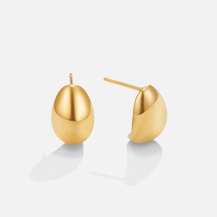 Mini boucles d’oreilles incurvées