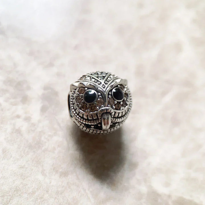 Charm Tête de faucon - Maison Perle