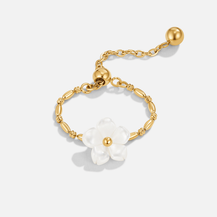 Bague perles blanche florale